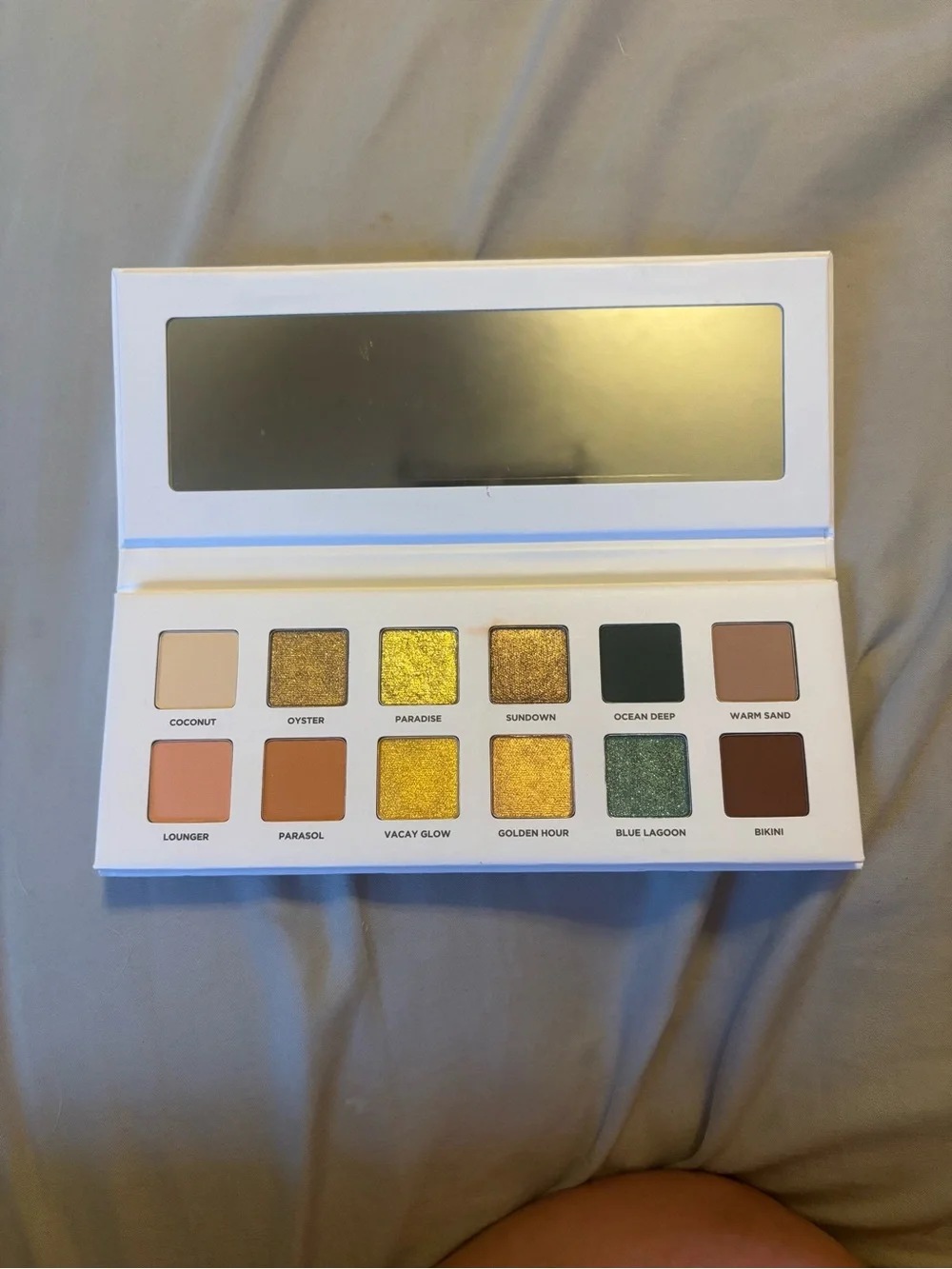 Iconic London Beachside Babe Eyeshadow Palette